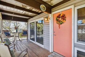 ,Screened Porch,