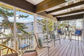 ,Screened Porch,