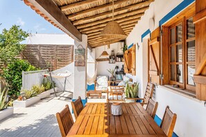 We eat every meal possible out here enjoying the Algarve sun!