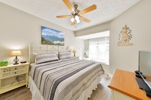 Main Suite with King bed