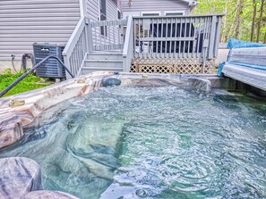 Pocono Lake rental - hot tub - Serhii Vacation Rentals