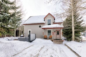 Ski Haus, charming cottage in downtown Breckenridge