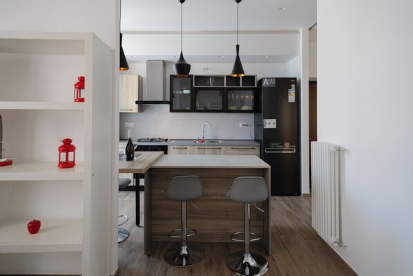 La cucina contemporanea è il cuore della casa.