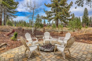 Patio (Entertainment area)