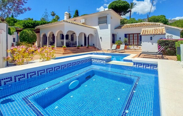 pool