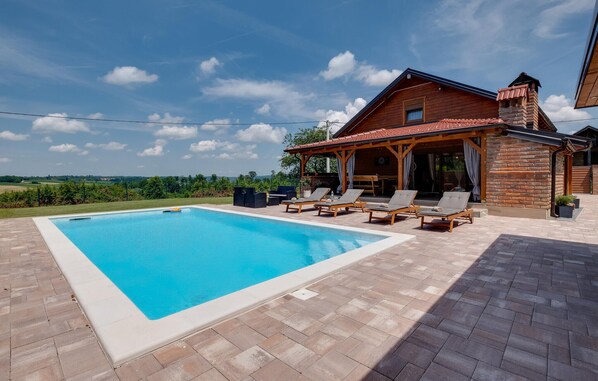 pool