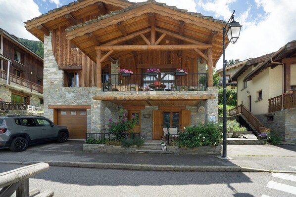 Exterior