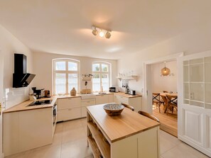 Gutshof Liepe - Ferienwohnung im Erdgeschoss - Küche