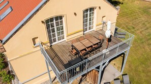 Gutshof Liepe - Ferienwohnung im 1. Obergeschoss - 15 m² großer Balkon