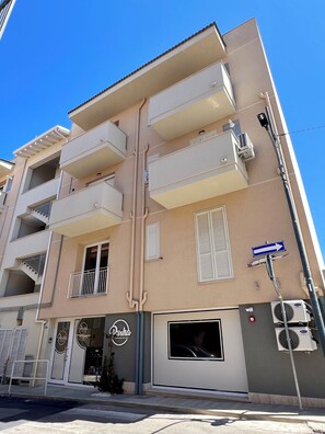 Straßenansicht Apartment im 2. Stock
