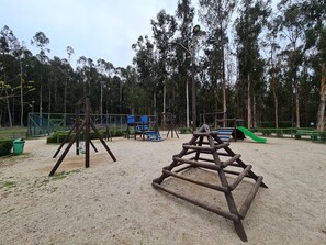 Área de recreio para crianças (ao ar livre)
