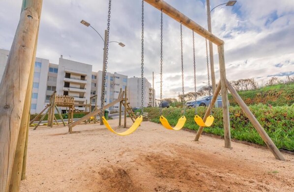 Área de recreio para crianças (ao ar livre)