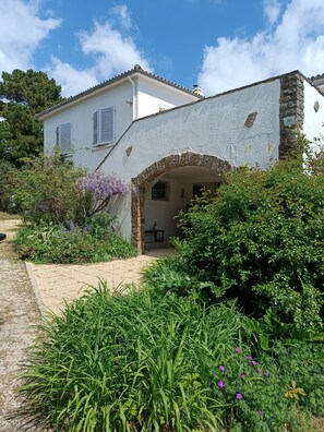 Le jardin et la maison