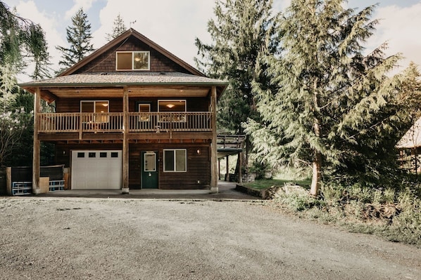 Architecture, Building, House, Cabin, Outdoors