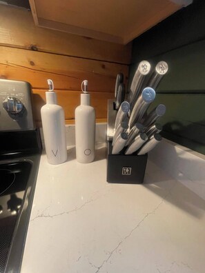 Bathroom amenities