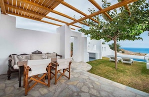 Exquisite Santorini Villa | Villa Desire | Private Plunge Pool & Stunning Sea Views | 500m From Beach | Vourvoulos