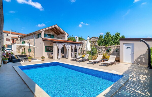 pool