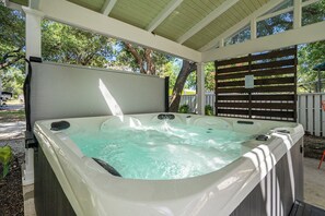 Ola Mae’s Chalet has it all! Enjoy the hot tub…