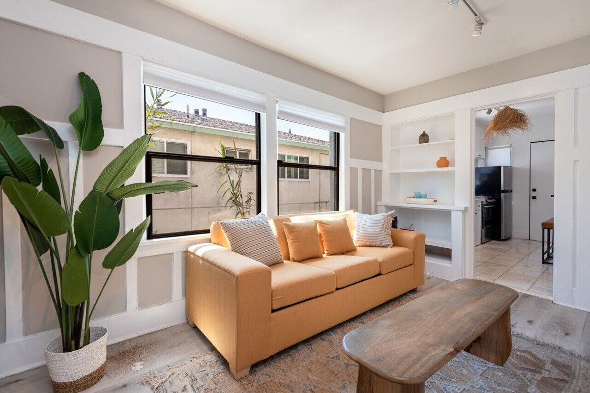 Venice Beach 1BR with Modern Comforts