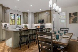 Kitchen & Dining Table