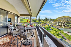 Enjoy meals on the private Lanai
