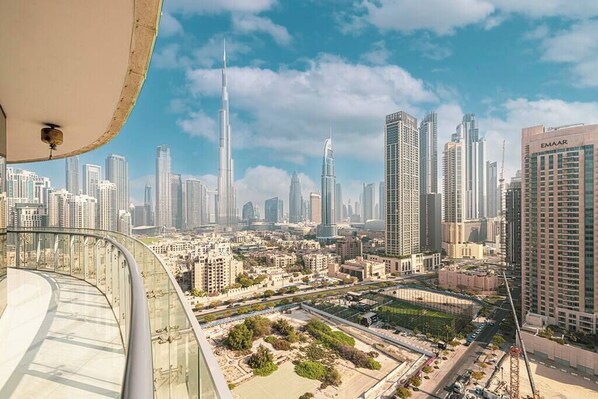 Magnificent Homes | Luxurious 3BR | Burj Khalifa View.jpeg