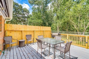 Private Deck | Outdoor Dining Area | Pellet Grill/Smoker