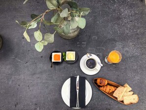 Breakfast meal