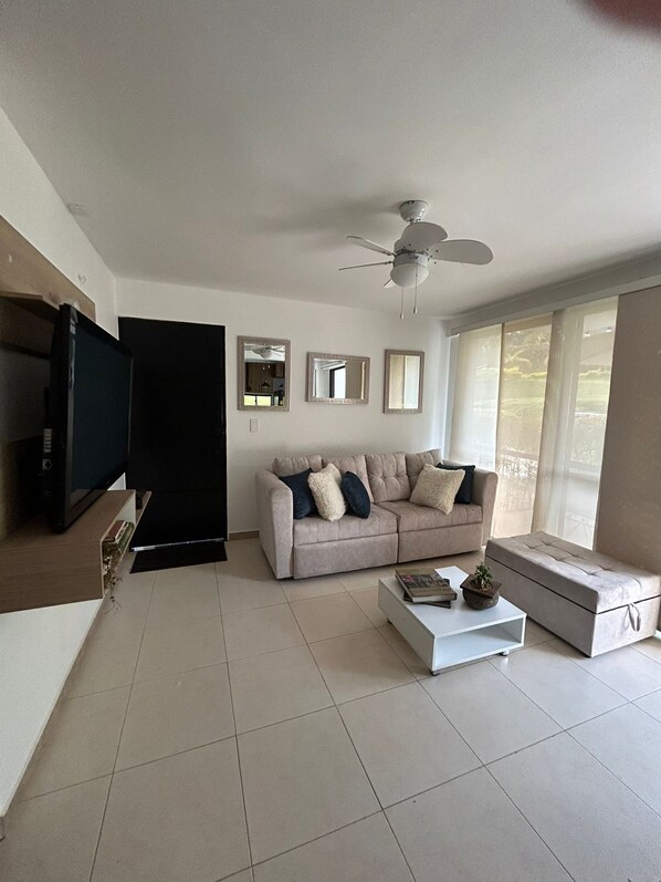 Relax in the sofa and enjoy the numerous TV options we have for you.