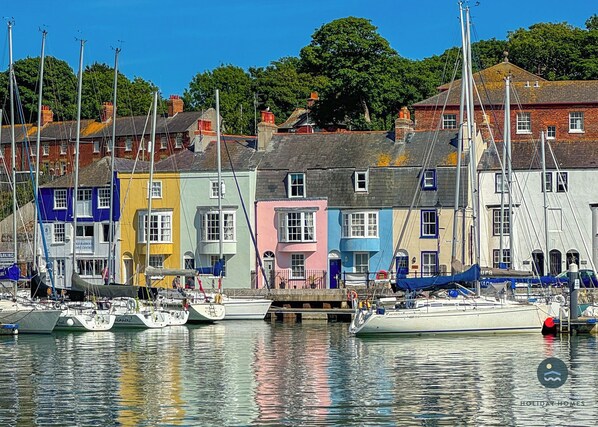 Front Harbour