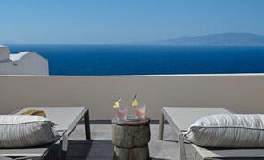 Amazing Santorini Villa | 1 Bedroom Suite | Breath-taking Sea Views & Indoor Jacuzzi | Oia