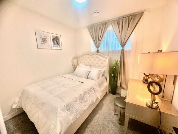 Cozy room with a comfy ENDY queen size mattress, dresser/reading desk-usb port.