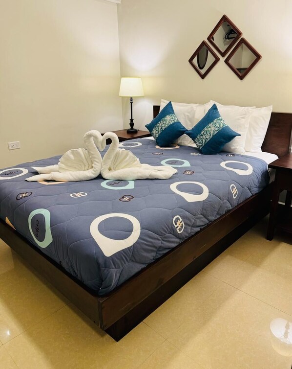 Bedroom 2 / Twin Bed