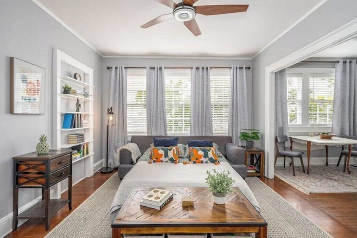 Spacious Downtown Savannah Historic Modern Apartment On Forsyth Park