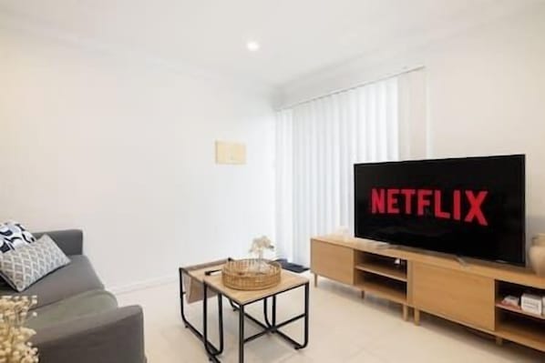 Private Living Room (1)