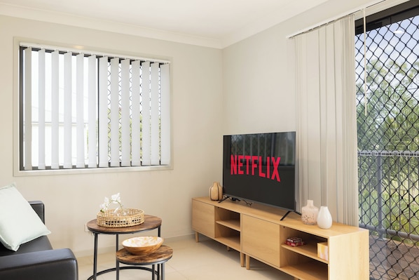 Private Living Room (1)