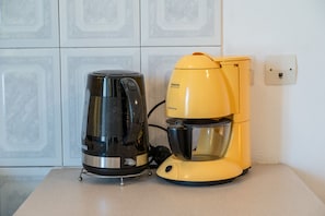 Kaffee und/oder Kaffeemaschine