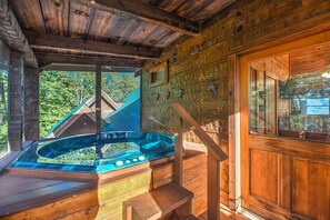 Indoor spa tub