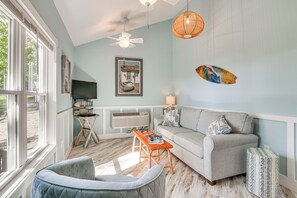 Living Room | Smart TV