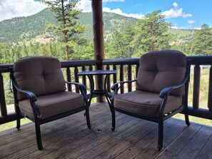 Relax on the front deck!