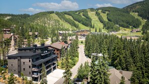 Perched in the Whitefish Mountain range, the Tamarack is a luxurious vacation rental that is sure to make memories that last a lifetime.