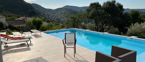 Schwimmbad des Ferienhauses