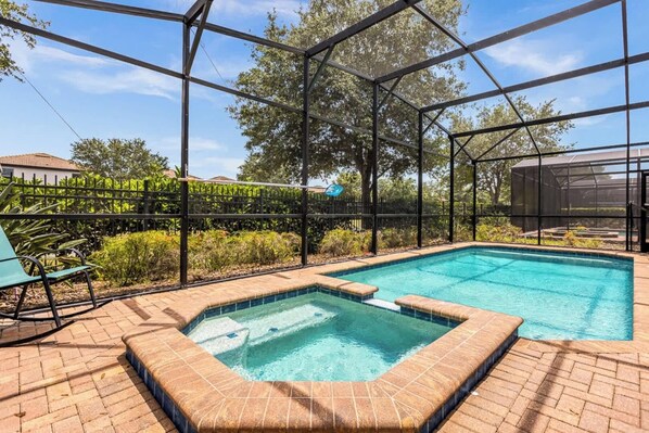 Enjoy the comfort, convenience, and proximity to all the magic of Orlando's theme parks!