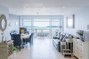 Waters Edge - 2 Bedroom Apartment - Tenby (19615)