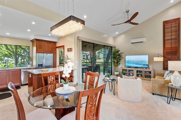 Open floor plan for comfortable entertaining
