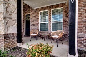 Exterior - Front Porch