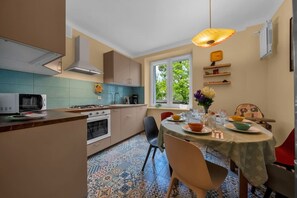 Kitchen Area - Book Now with RENTUJEMY.COM