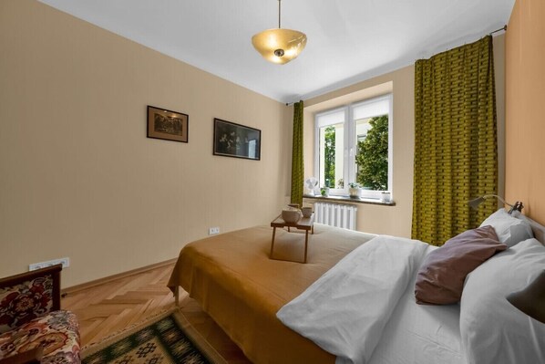 Main Bedroom #2 - Book Now with RENTUJEMY.COM