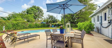 Lake Worth Vacation Rental | 3BR | 2BA | Steps Required | 1,242 Sq Ft