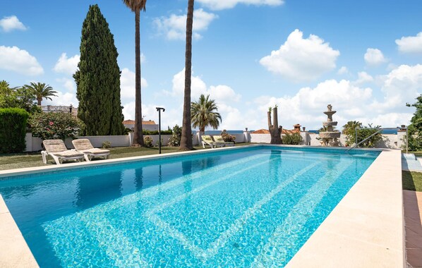 pool